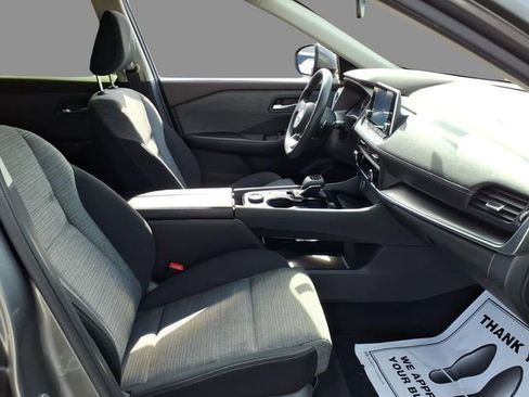 Used 2023 Nissan Rogue SV image 13