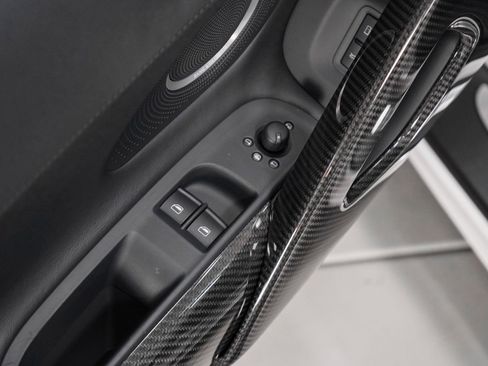 Used 2010 Audi R8 V10 image 40