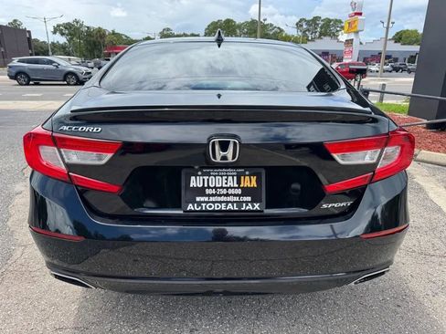 Used 2018 Honda Accord Sport image 5
