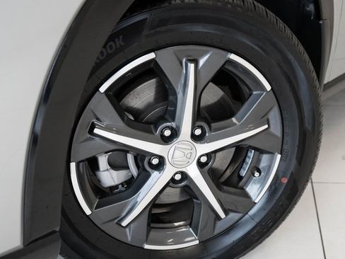 Used 2023 Honda HR-V EX-L image 2