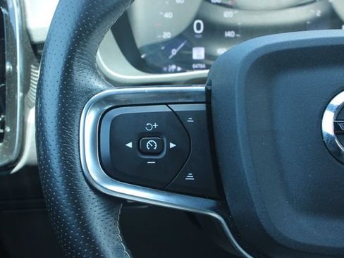 Used 2021 Volvo XC40 T5 R-Design w/ Advanced Package AWD/4WD image 26