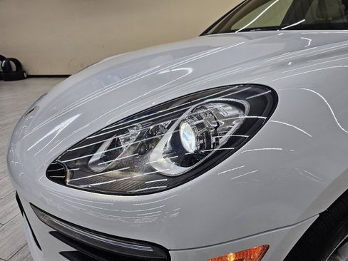 Used 2017 Porsche Macan AWD/4WD image 10