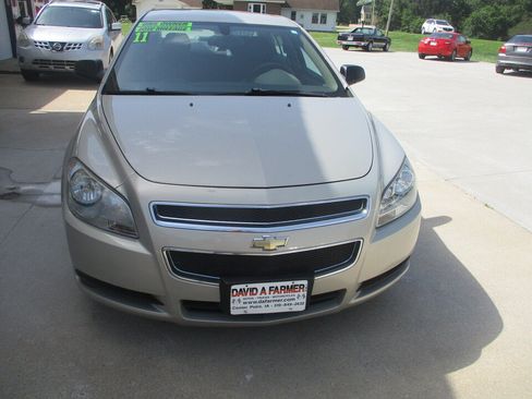 Used 2011 Chevrolet Malibu LS FWD image 18