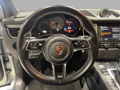 Used 2016 Porsche Macan S image 46