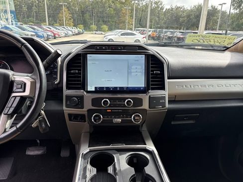 Certified 2022 Ford F250 Lariat w/ Chrome Package image 23