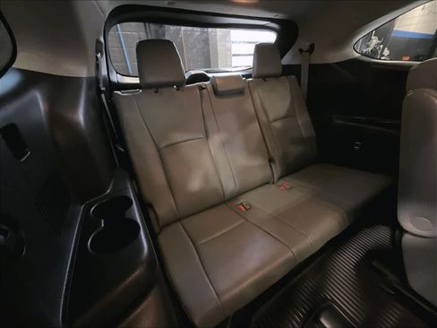 Used 2023 Toyota Highlander XLE image 17