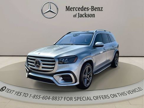 Used 2024 Mercedes-Benz GLS 450 4MATIC image 4