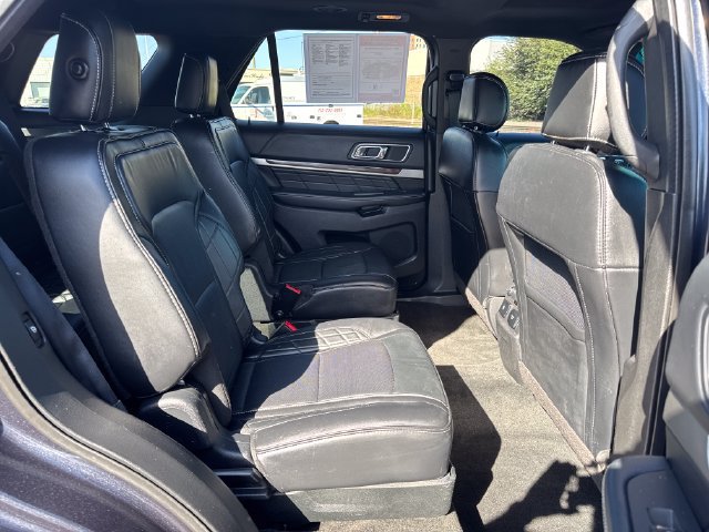 Used 2017 Ford Explorer Platinum AWD/4WD image 29