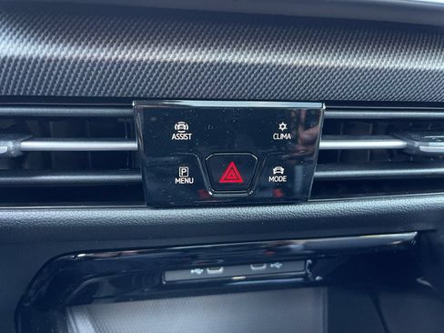New 2026 Volkswagen GTI SE FWD image 11