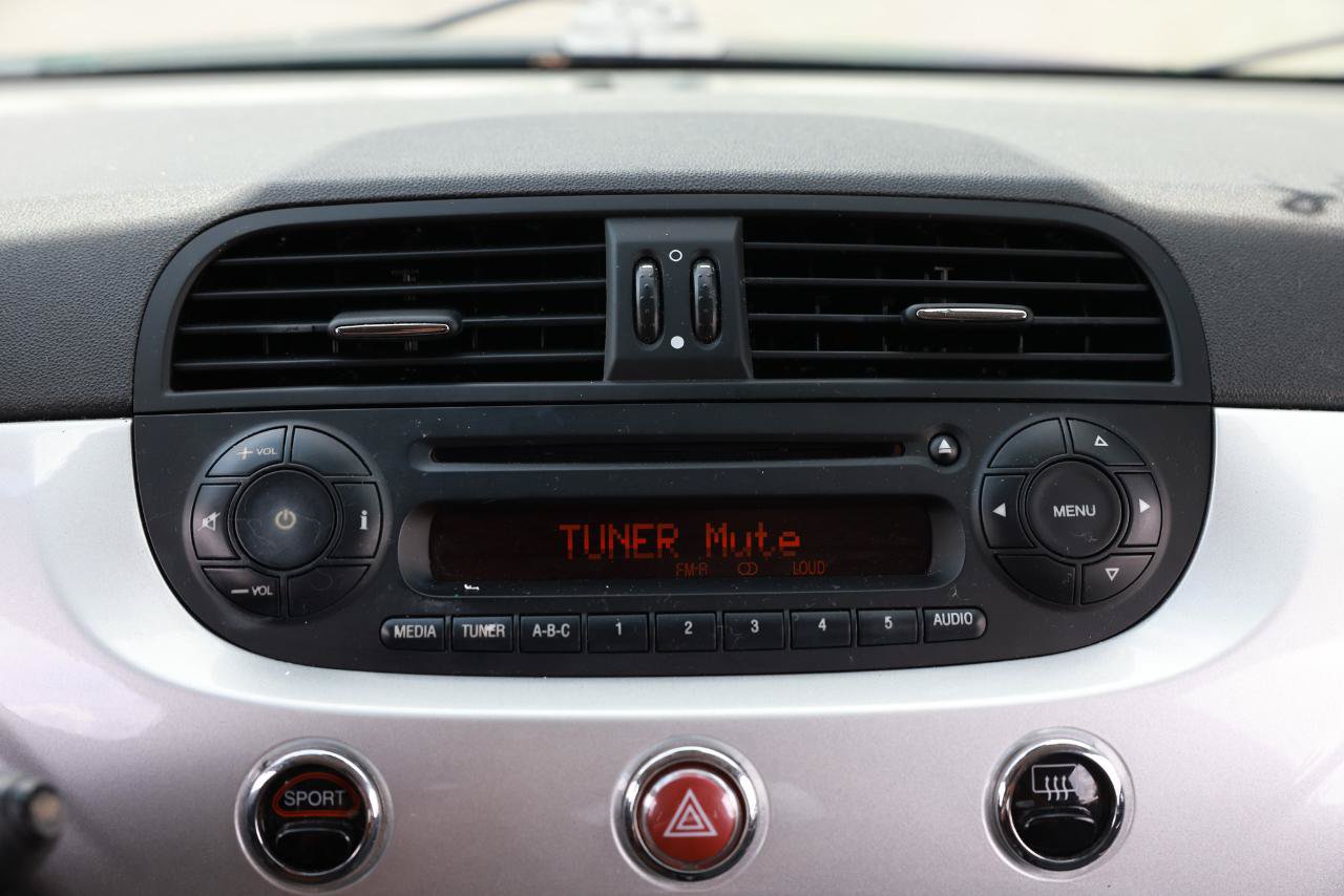 Used 2013 FIAT 500 Pop FWD image 32