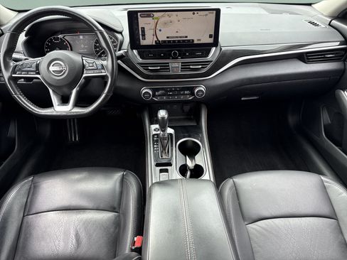 Used 2024 Nissan Altima 2.0 SR FWD image 9