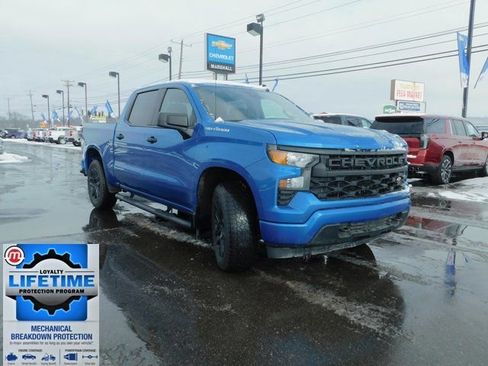 Used 2024 Chevrolet Silverado 1500 Custom w/ Turbomax Blackout Package image 4
