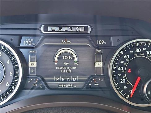 Used 2019 RAM 1500 Laramie AWD/4WD image 13