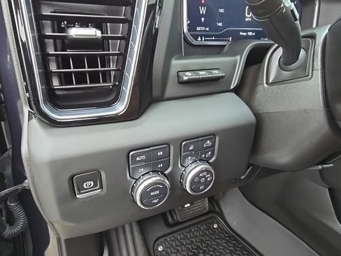 Used 2024 GMC Sierra 3500 Denali Ultimate image 24