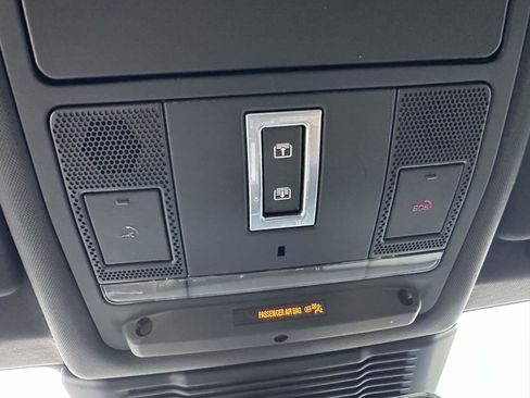 Used 2021 Land Rover Discovery Sport SE R-Dynamic image 31