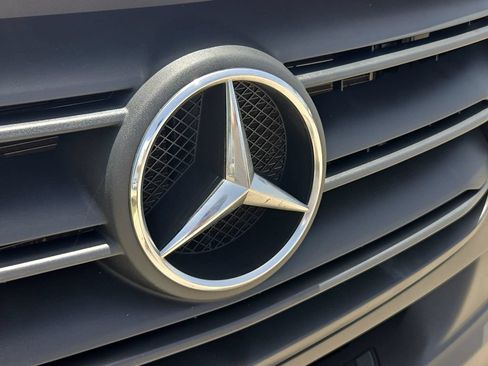 Used 2025 Mercedes-Benz Sprinter 2500 image 27