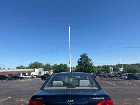 Used 2003 Toyota Corolla LE FWD image 4