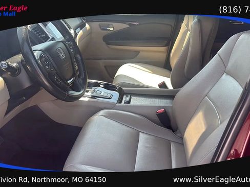 Used 2018 Honda Pilot Touring image 9