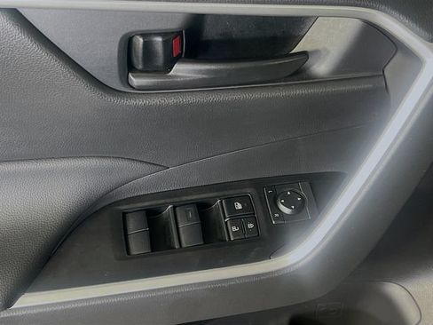 Used 2025 Toyota RAV4 LE FWD image 12