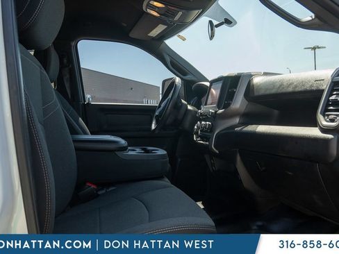 Used 2024 RAM 3500 Tradesman w/ Chrome Appearance Group AWD/4WD image 23