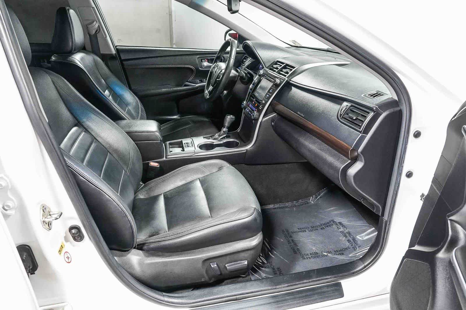 Certified 2016 Toyota Camry XLE w/ Advanced Technology Package FWD image 18