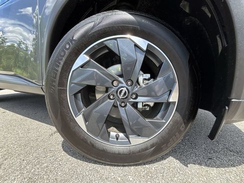 Certified 2026 Nissan Rogue SV w/ Cold Weather Package AWD/4WD image 19