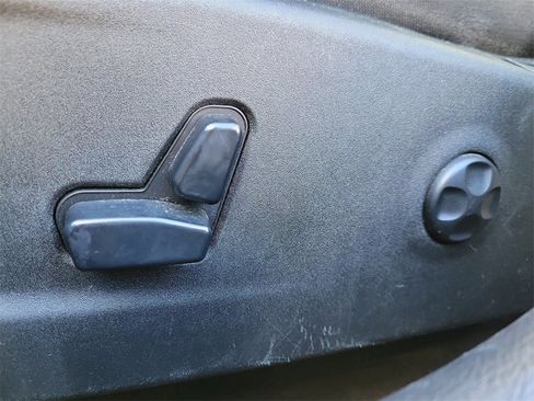 Used 2018 Dodge Charger SXT Plus w/ Blacktop Package image 15