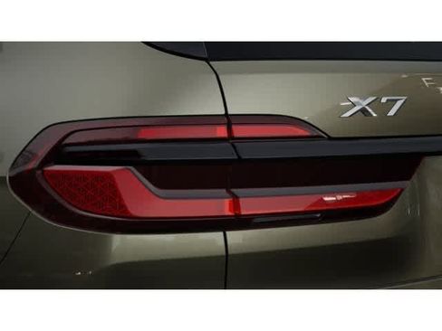 New 2027 BMW X7 xDrive40i w/ Executive Package AWD/4WD image 8