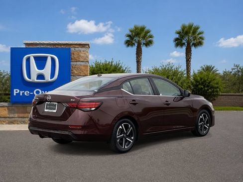 Used 2024 Nissan Sentra SV FWD image 5