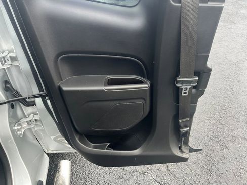 Used 2017 GMC Canyon SLE w/ SLE Convenience Package image 22