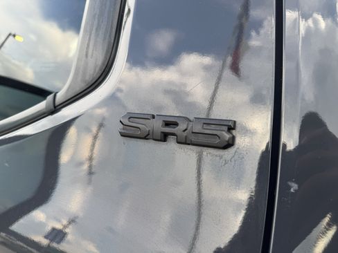 Used 2024 Toyota Tacoma SR5 AWD/4WD image 28