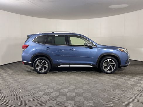 Used 2023 Subaru Forester Touring image 5