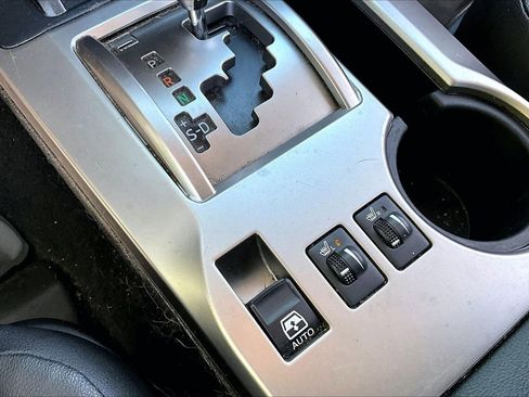 Used 2017 Toyota 4Runner SR5 Premium image 25