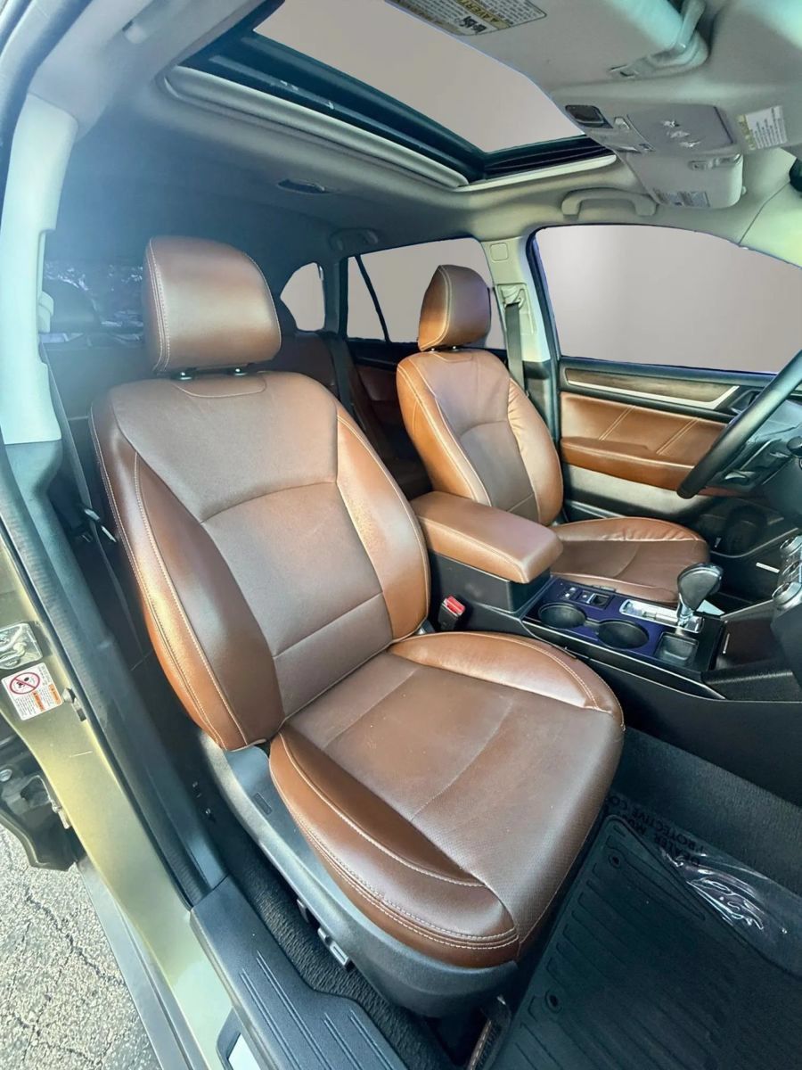 Used 2017 Subaru Outback 3.6R Touring AWD/4WD image 14