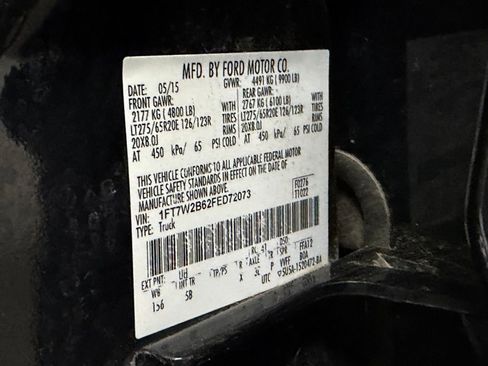 Used 2015 Ford F250 Lariat w/ Lariat Interior Package image 34