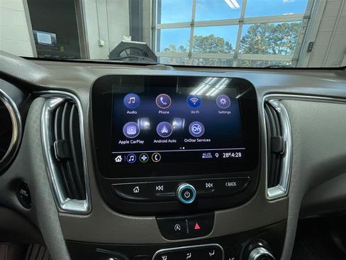 Used 2020 Chevrolet Malibu LT image 17