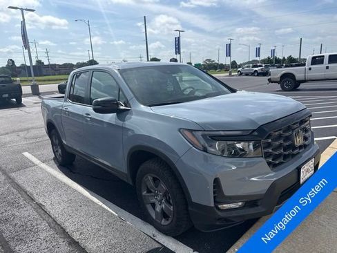 Used 2025 Honda Ridgeline TrailSport image 9