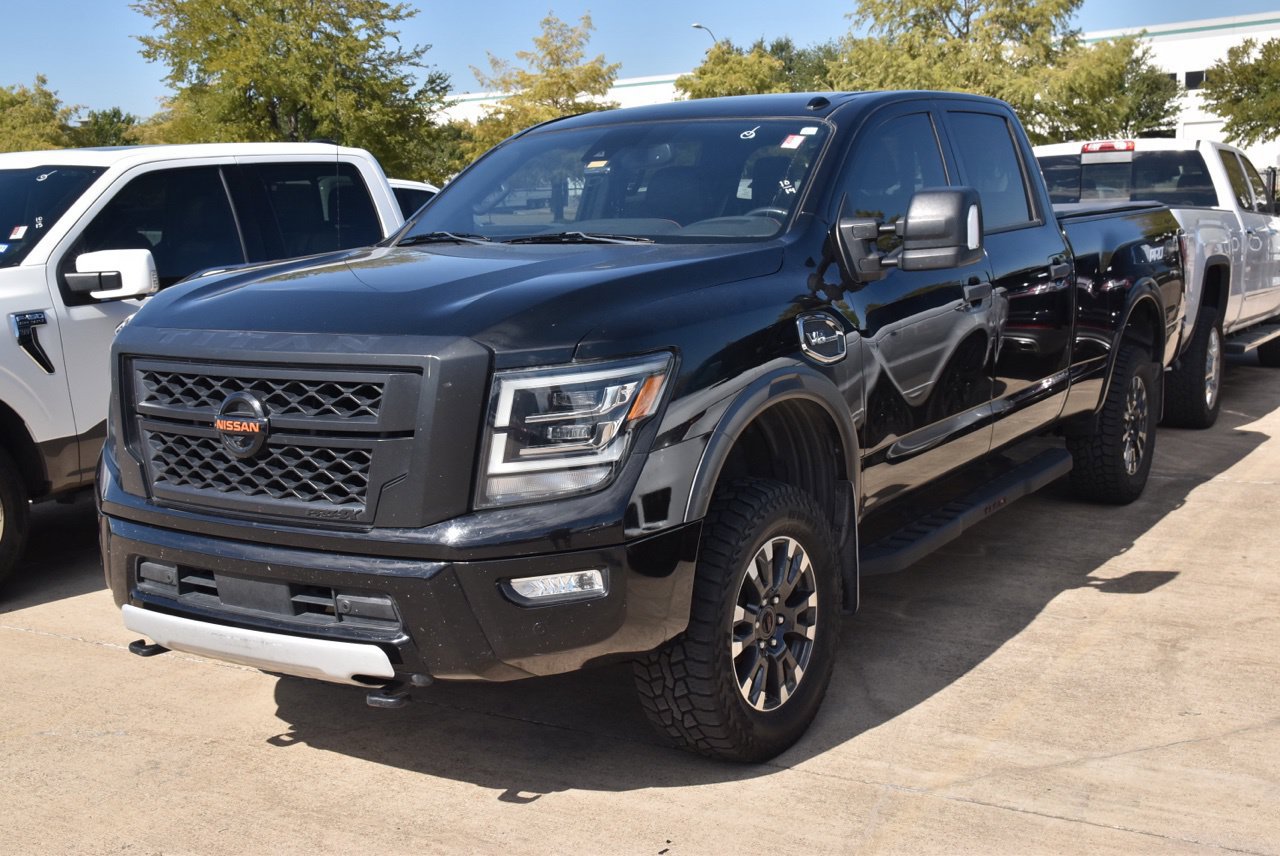 Used 2021 Nissan Titan PRO-4X w/ Pro-4x Convenience Package AWD/4WD image 2