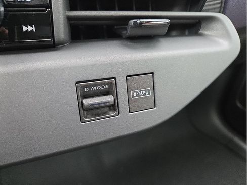 New 2026 Nissan Leaf Platinum+ image 17