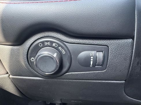 Used 2024 Dodge Durango GT AWD/4WD image 17