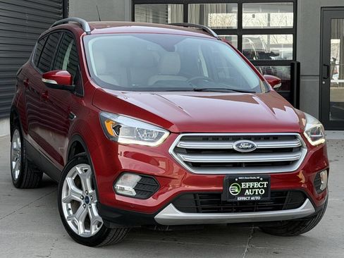 Used 2019 Ford Escape Titanium image 5