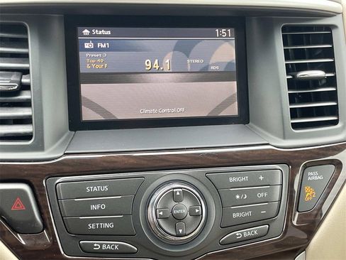 Used 2014 Nissan Pathfinder SL image 35