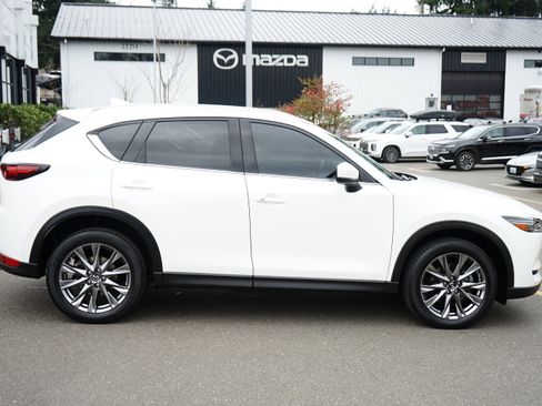 Used 2019 MAZDA CX-5 Signature image 2