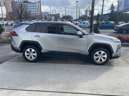Used 2025 Toyota RAV4 LE image 5
