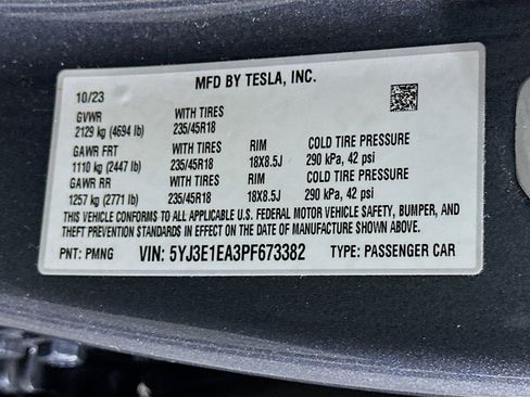 Used 2023 Tesla Model 3 Standard Range image 12