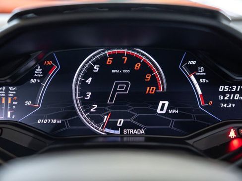 Used 2022 Lamborghini Huracan EVO RWD image 44