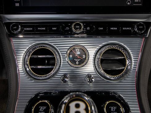 Used 2020 Bentley Continental GT image 33