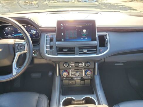 Used 2022 Chevrolet Tahoe LT w/ Luxury Package AWD/4WD image 19