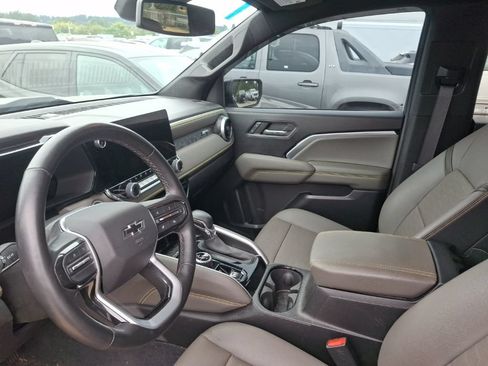Used 2024 Chevrolet Colorado ZR2 w/ ZR2 Convenience Package III AWD/4WD image 12