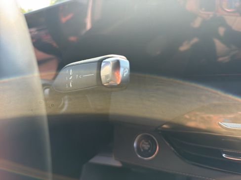 Used 2025 Buick Enclave Preferred FWD image 13